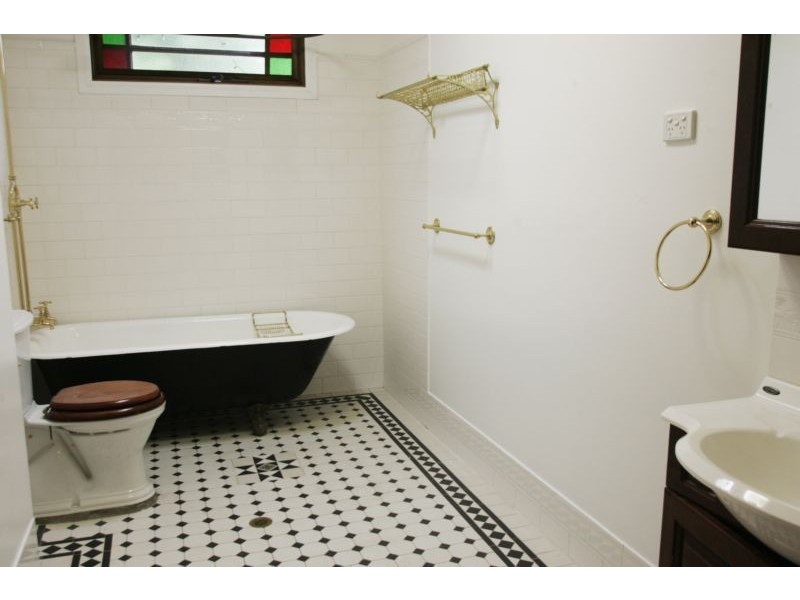 111 Denison Street, Hamilton NSW 2303