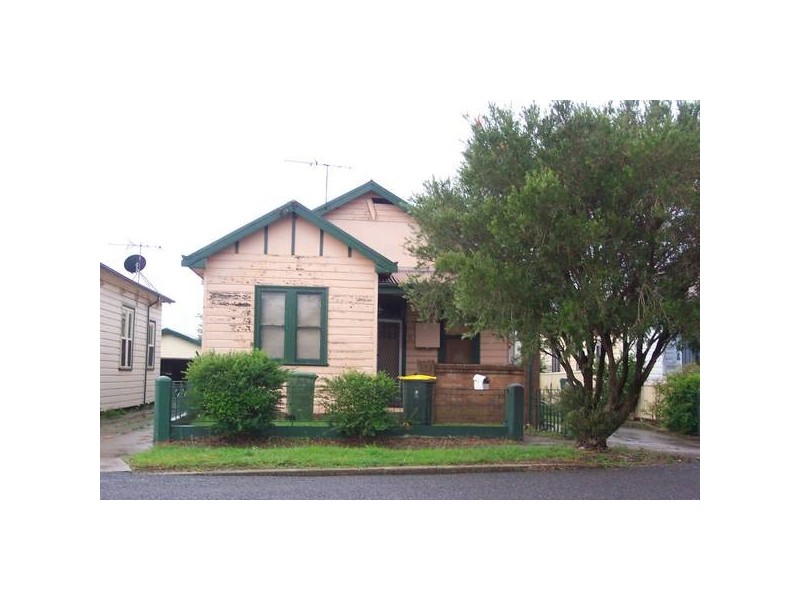 2/15 Vera Street, Waratah West NSW 2298