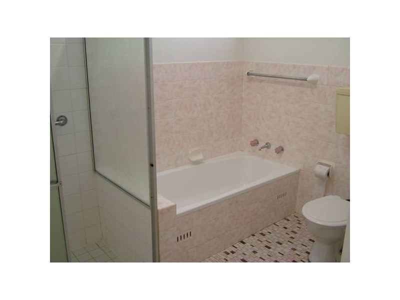 4/4 Harvard Close, Jesmond NSW 2299