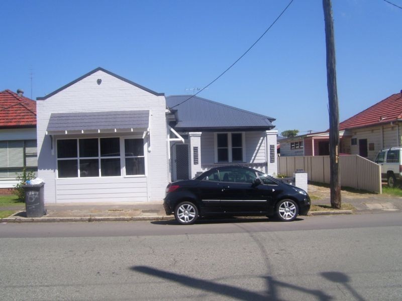 87a (Flat) Clyde Street, Hamilton North NSW 2292