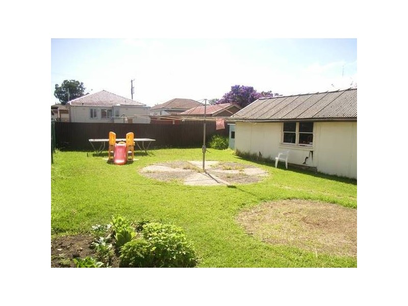 16 Miller Street, Mayfield West NSW 2304