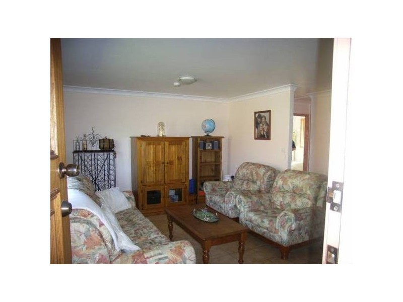 12 Tenille Close, Cameron Park NSW 2285