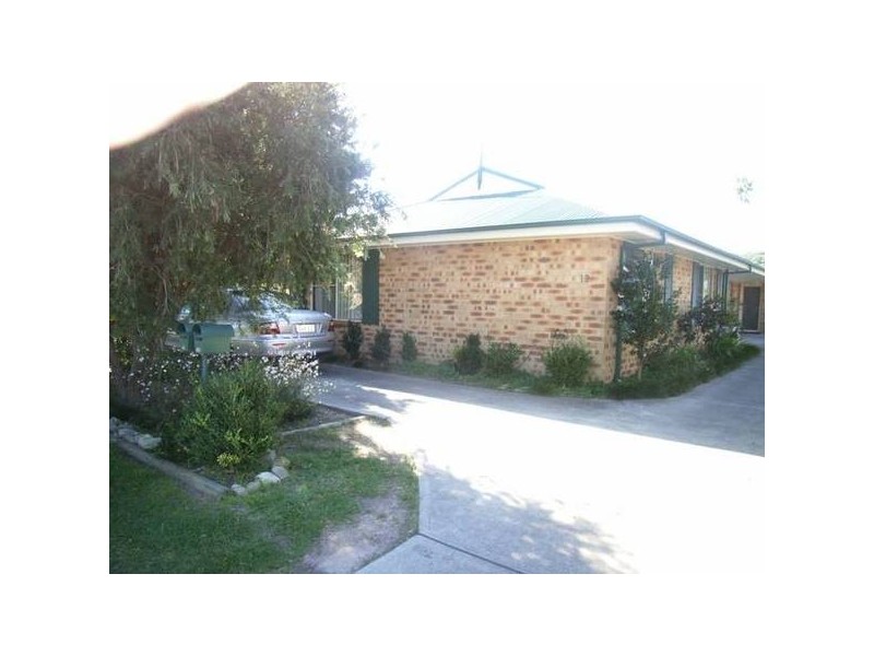 12 Tenille Close, Cameron Park NSW 2285