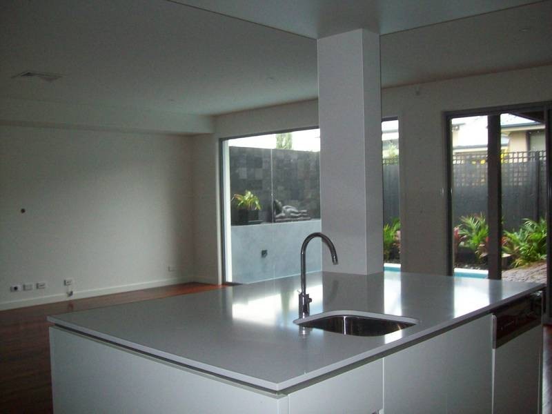 11a Bar Beach Avenue, Bar Beach NSW 2300