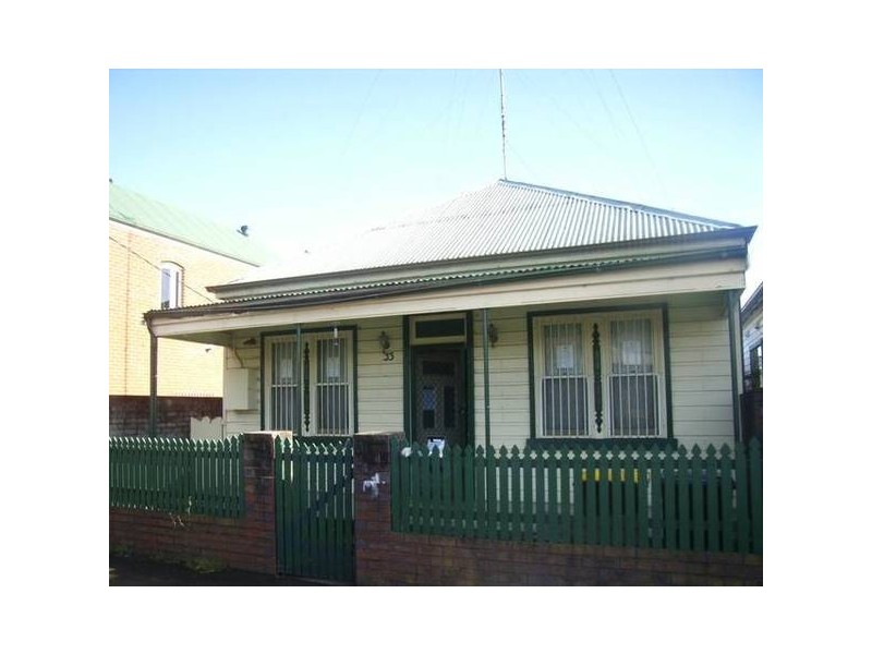 33 Dent Street, Islington NSW 2296