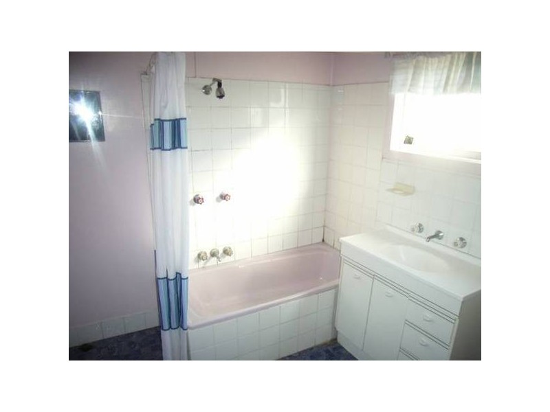 33 Dent Street, Islington NSW 2296