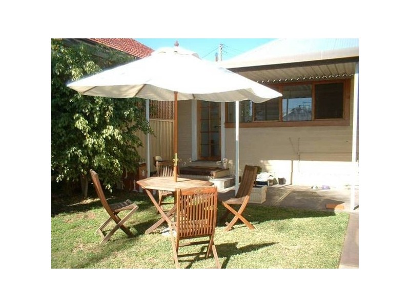 60 Buchanan Street, Merewether NSW 2291