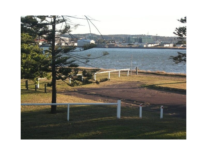 56 Hunter Street, Stockton NSW 2295