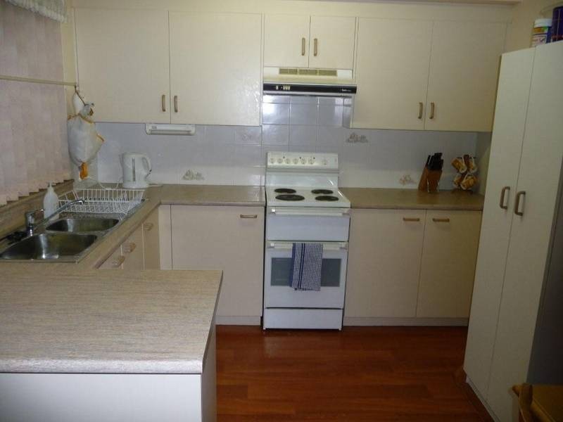 2/9 Angophora Drive, Warabrook NSW 2304