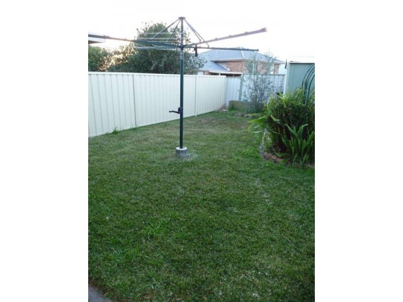 2/9 Angophora Drive, Warabrook NSW 2304