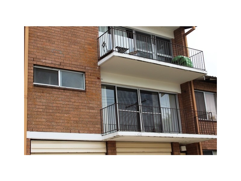 2/10-12 Teramby Road, Hamilton NSW 2303