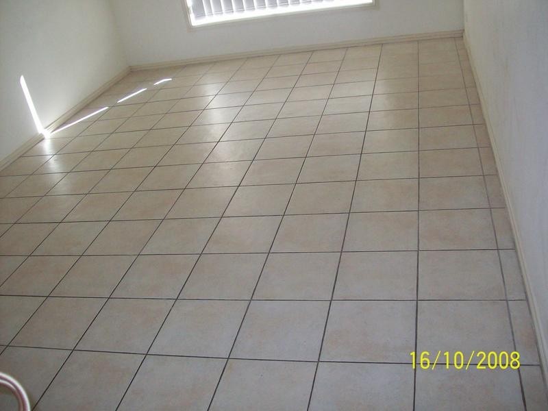 1/2 Teralba Road, Broadmeadow NSW 2292