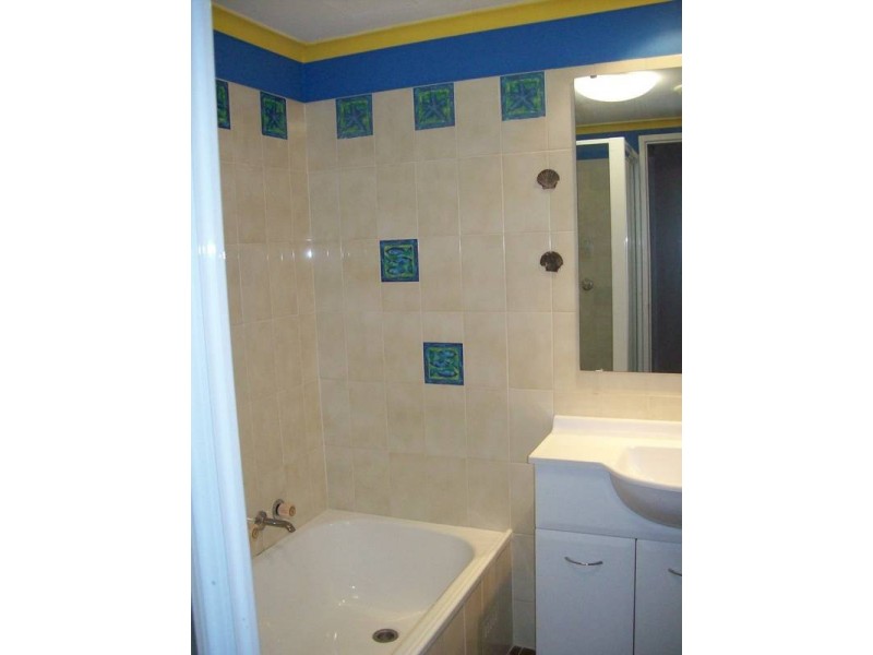 8/57 Nesca Parade, The Hill NSW 2300