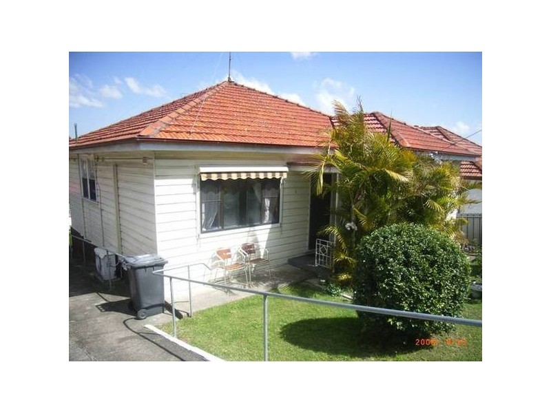 5 Norman Street, Waratah West NSW 2298