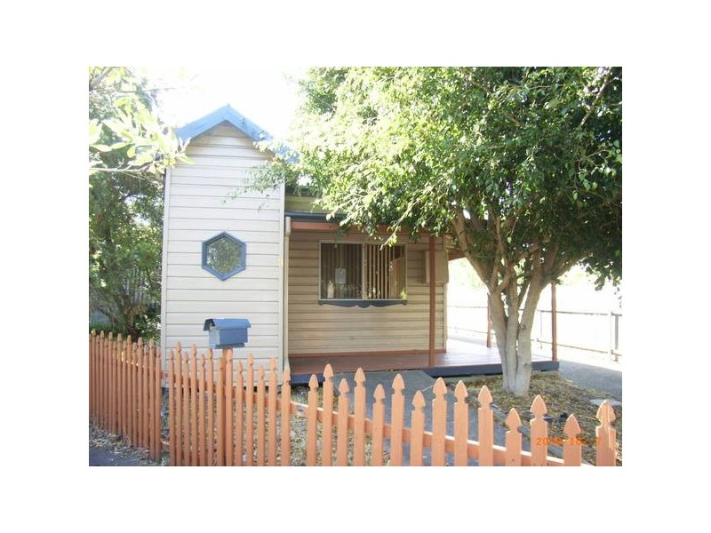 1/3 Ferndale, Tighes Hill NSW 2297