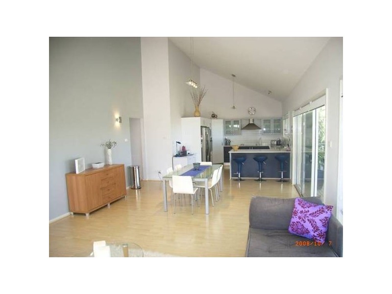 8 Admiralty Avenue, Tanilba Bay NSW 2319