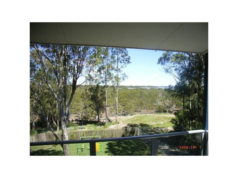8 Admiralty Avenue, Tanilba Bay NSW 2319