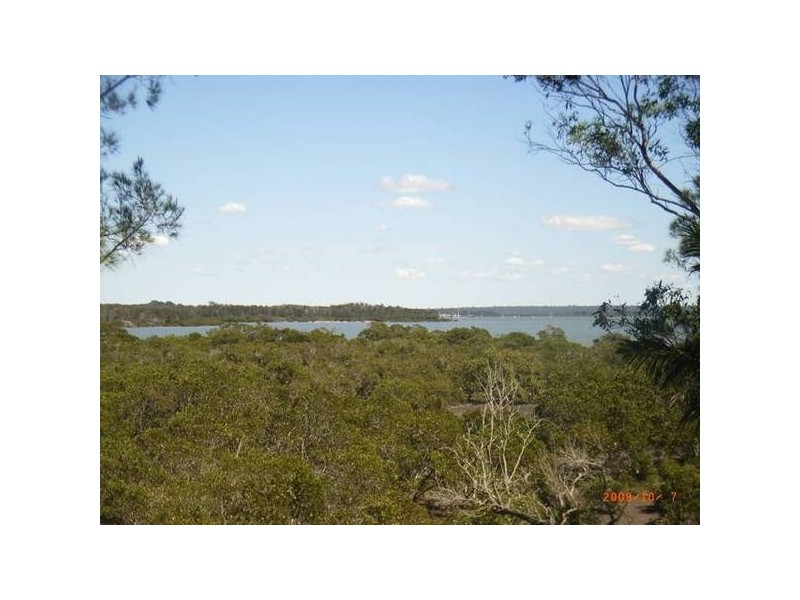 8 Admiralty Avenue, Tanilba Bay NSW 2319