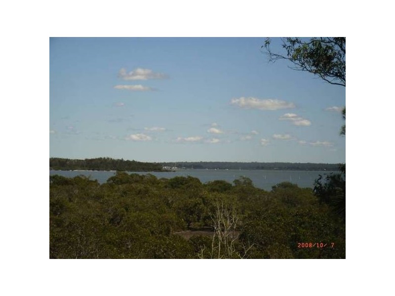 8 Admiralty Avenue, Tanilba Bay NSW 2319