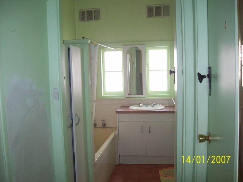 ROOM 1/14 HEATON ST, Jesmond NSW 2299