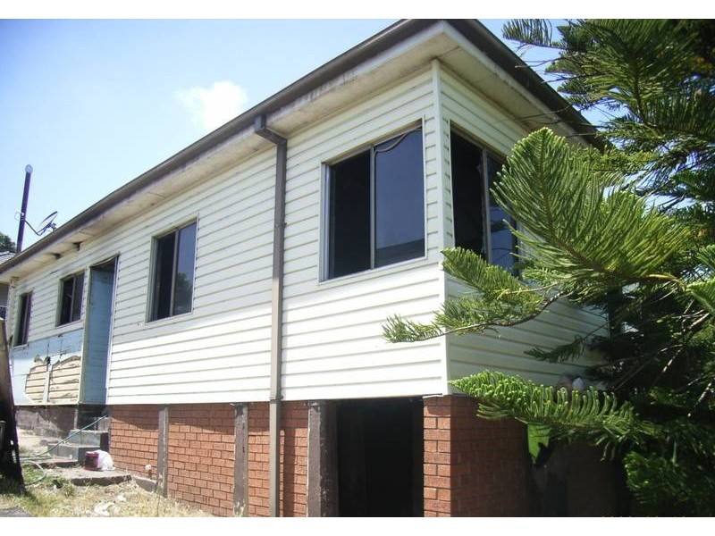 43 Angus Avenue, Waratah West NSW 2298