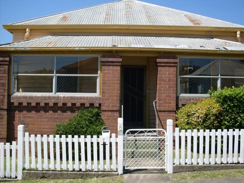 8 Nott St, Merewether NSW 2291