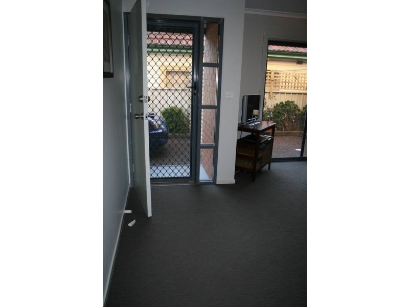 1/80 Turton Road, Waratah NSW 2298