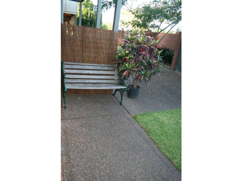 1/80 Turton Road, Waratah NSW 2298