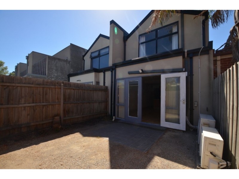 4 Emma Street, Seddon VIC 3011