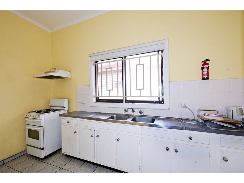 1/77 Ballarat Road, Maidstone VIC 3012