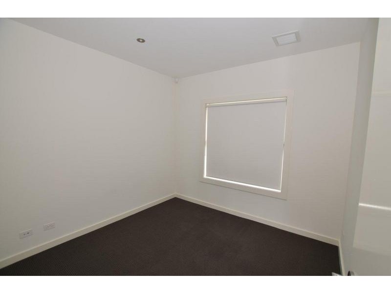 2/3 Montgomery Street, Maidstone VIC 3012