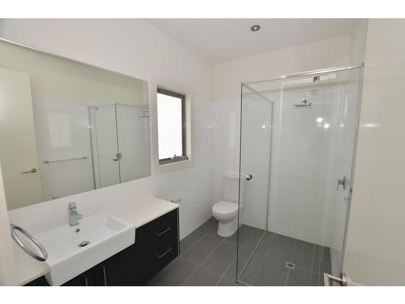 2/3 Montgomery Street, Maidstone VIC 3012