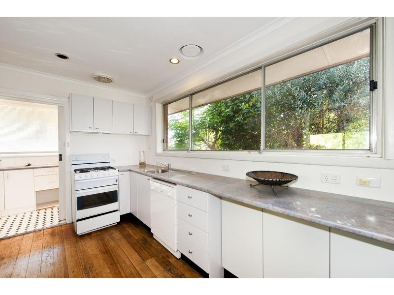 10 Bell Street, Seddon VIC 3011