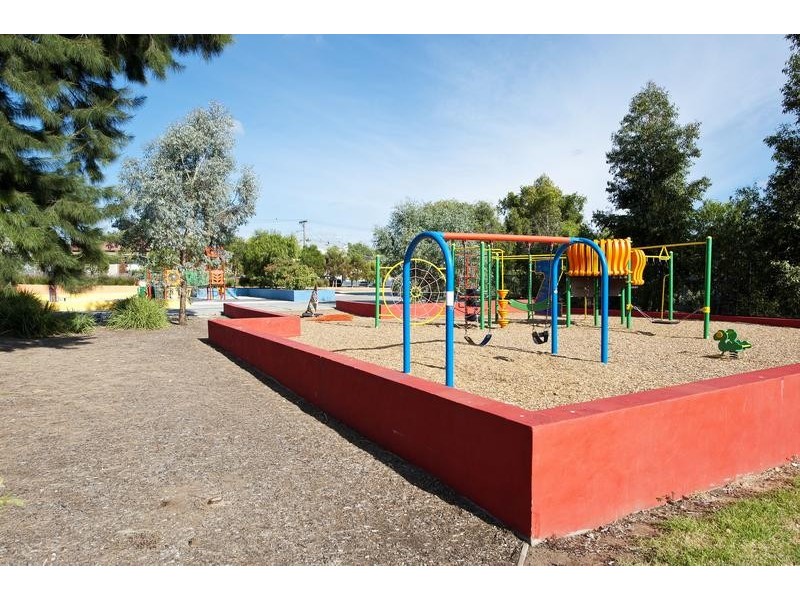 10 Bell Street, Seddon VIC 3011