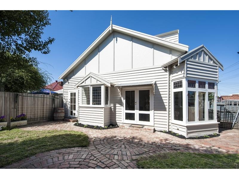 84 Empress Avenue, Kingsville VIC 3012