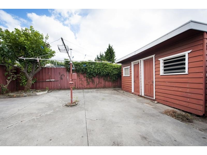 64 Pilgrim Street, Seddon VIC 3011