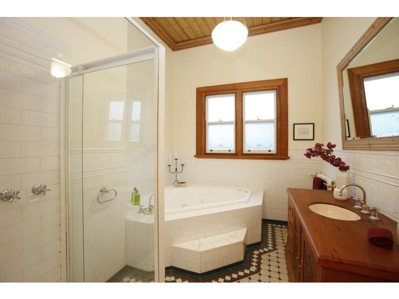 8 Elizabeth Street, Yarraville VIC 3013