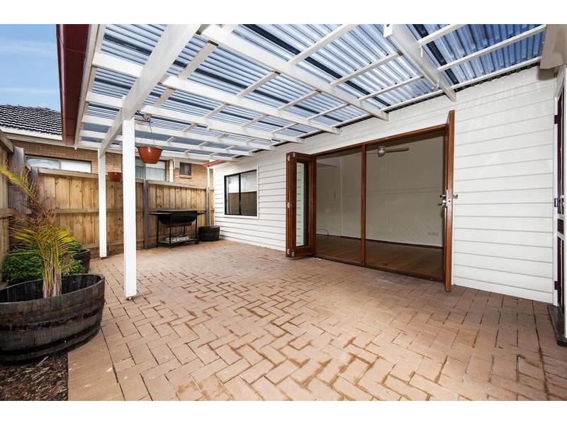 1/10 Carter Street, Sunshine West VIC 3020