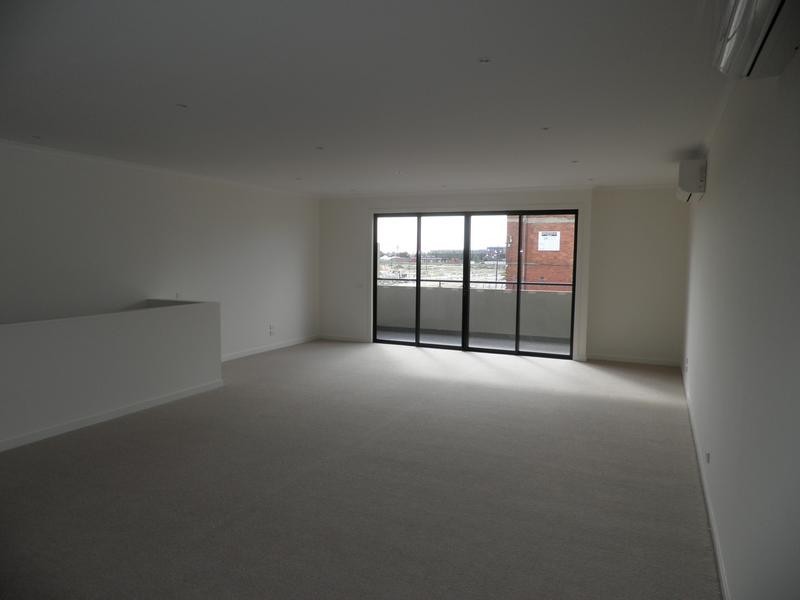 10 Newman Drive, Footscray VIC 3011