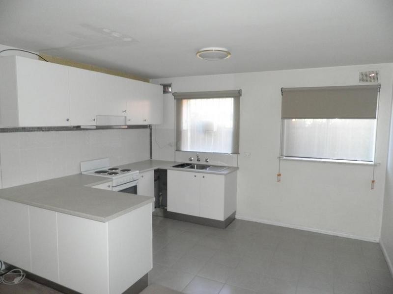 2/709 Barkly Street, West Footscray VIC 3012
