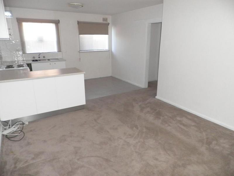 2/709 Barkly Street, West Footscray VIC 3012