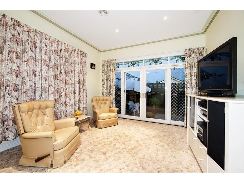 15 Coronation Street, Kingsville VIC 3012