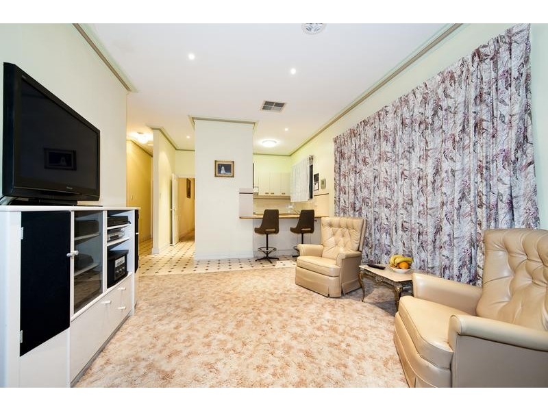 15 Coronation Street, Kingsville VIC 3012