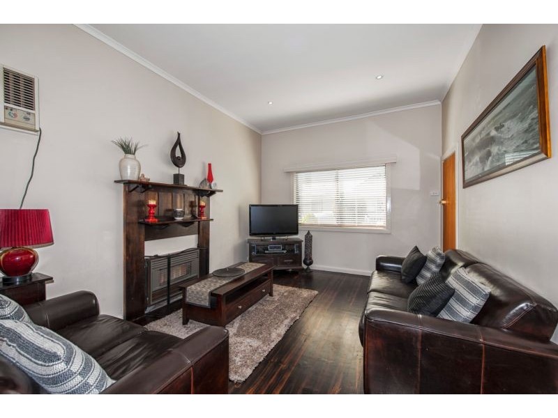 24 Dudley Street, Footscray VIC 3011