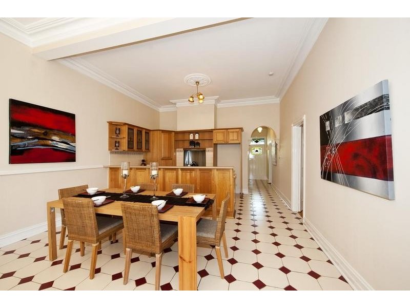 36 Walter Street, Seddon VIC 3011