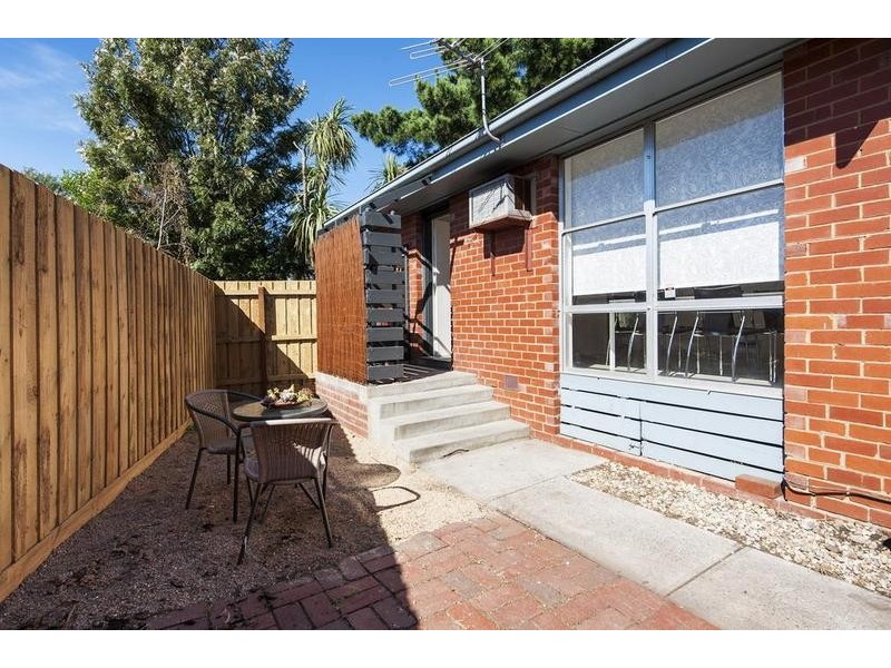 2 Kermeen Street, Sunshine West VIC 3020