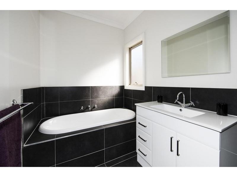17 Ruby Way, Braybrook VIC 3019