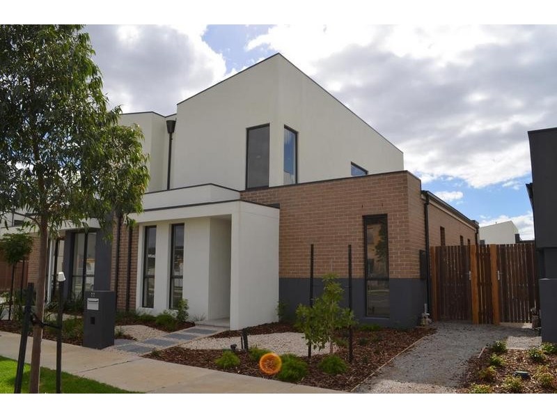 77 McDougall Drive, Footscray VIC 3011