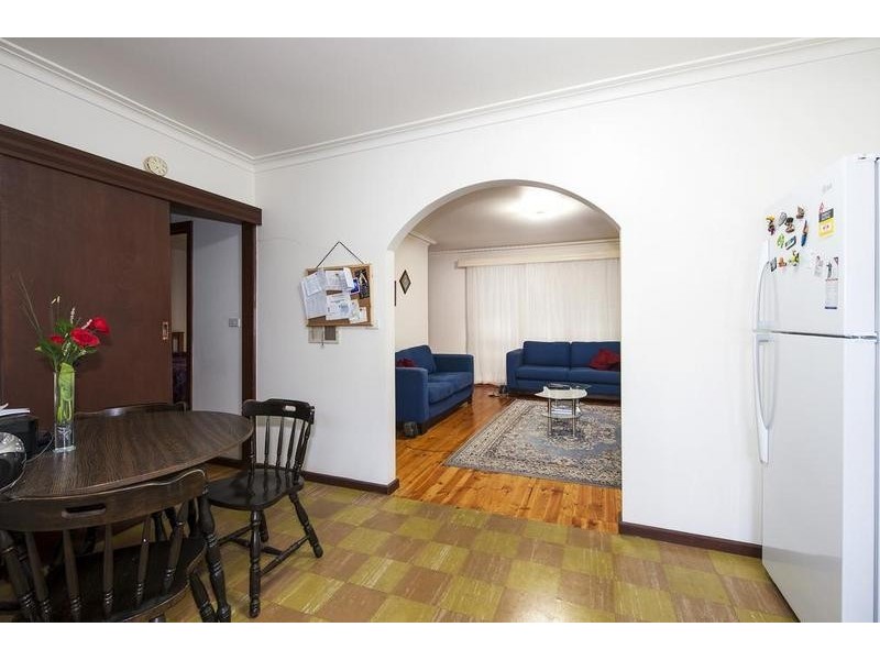 2/135 Essex Street, West Footscray VIC 3012