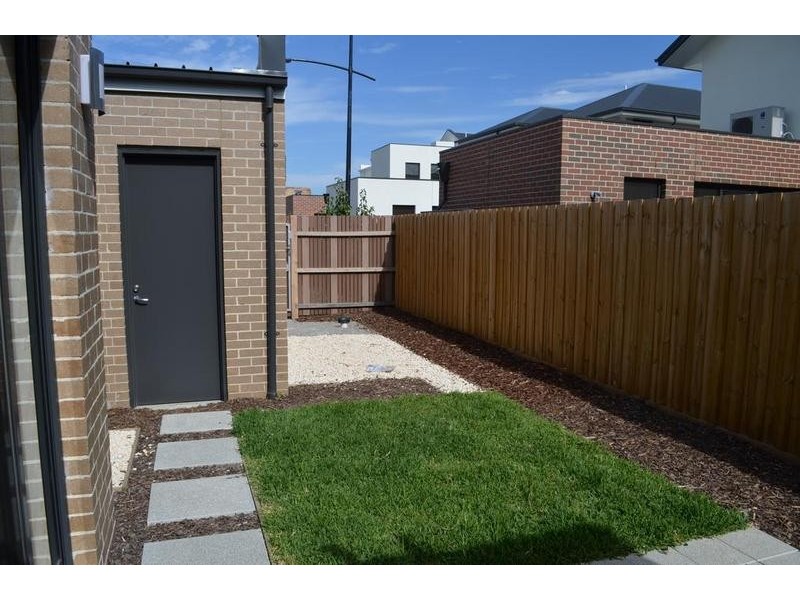 2 Beaurepaire Parade, Footscray VIC 3011